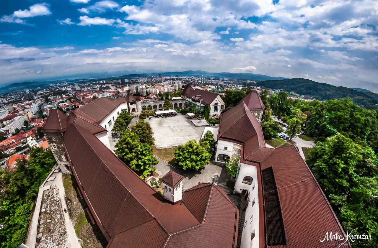Tony'S Place Under The Castle Ljubljana Dış mekan fotoğraf